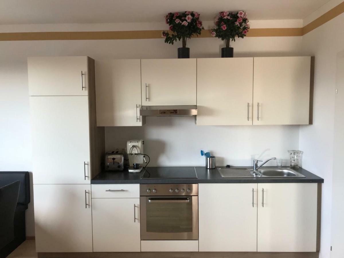 Kmheim, Cozy 103M2 Apartment, With 3 Bedroom And Covered Free Parking Place, Close To City Center Graz Luaran gambar